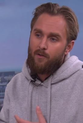 Love Lyssarides familj och bakgrunden till radiostjärnan