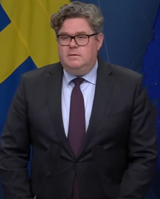 Gunnar Strömmer: Längd och karriären som Sveriges justitieminister