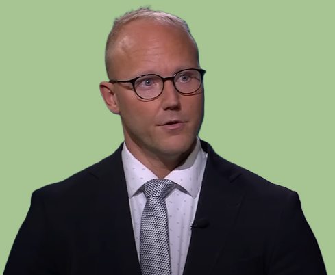 Familjen bakom Ludvig Aspling: Vad vet vi om SD-politikerns fru?